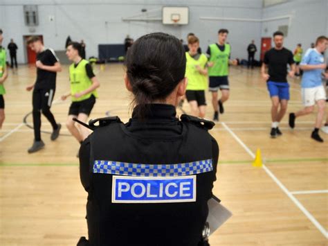 is the police fitness test hard|police fitness test female.